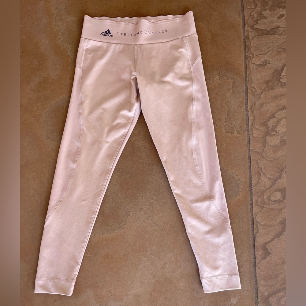 New never worn peach leggings